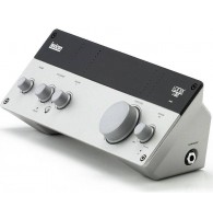 Lexicon IO22 настольный интерфейс звукозаписи с MIDI-портом, USB 2.0